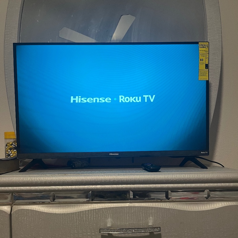 32” Hisense Smart TV